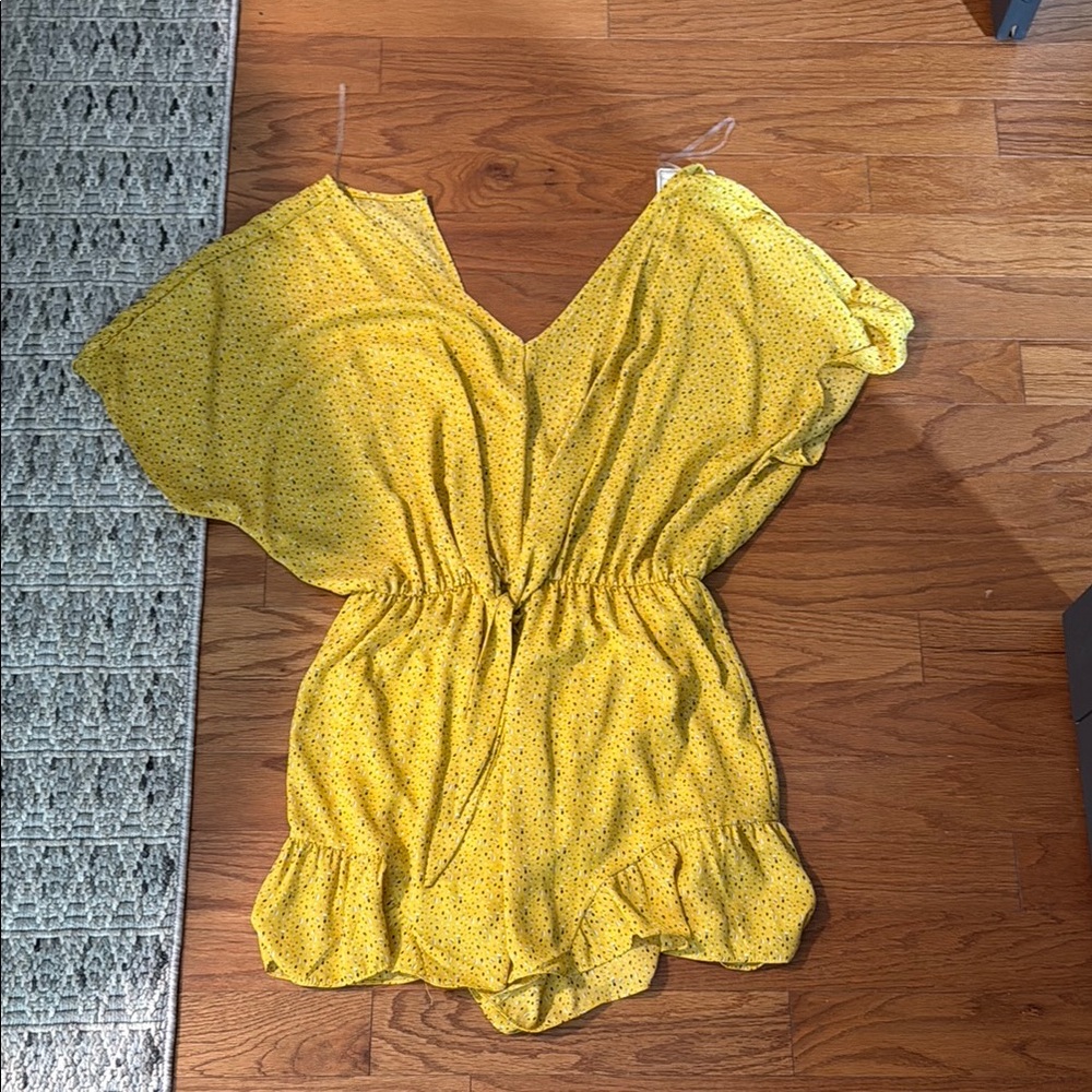 Vibrant Yellow Jumpsuit with Dolman Sleeves and V-Neckline